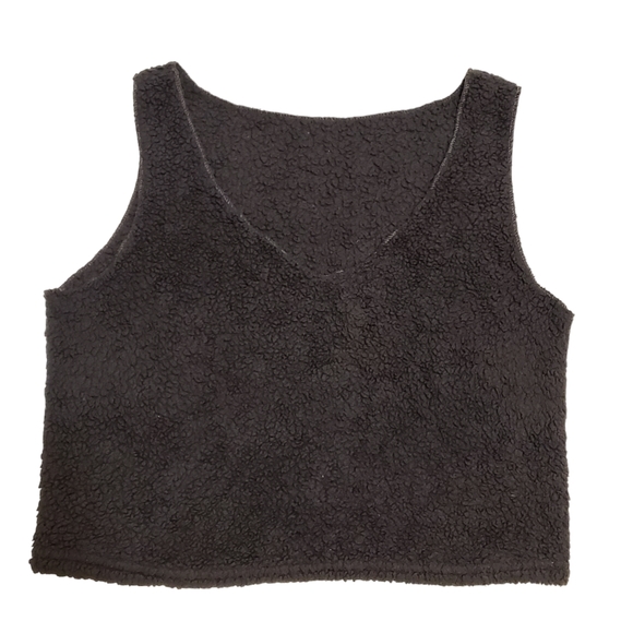 $5 in a Bundle 🦋 Charcoal Gray Cropped V-Neck Teddy Tank - Picture 1 of 10